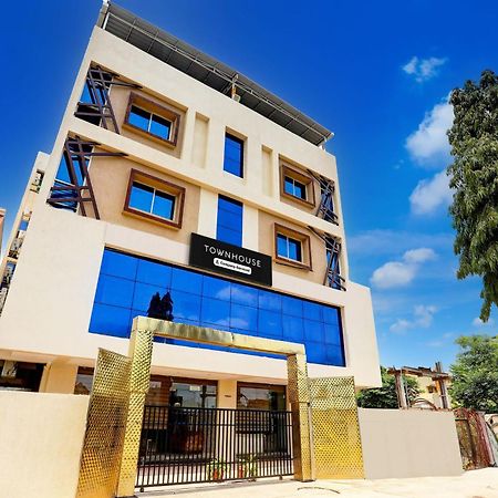 Samarda Kaliāsot Super Townhouse Hoshangabad Road Near Aashima Mall מראה חיצוני תמונה