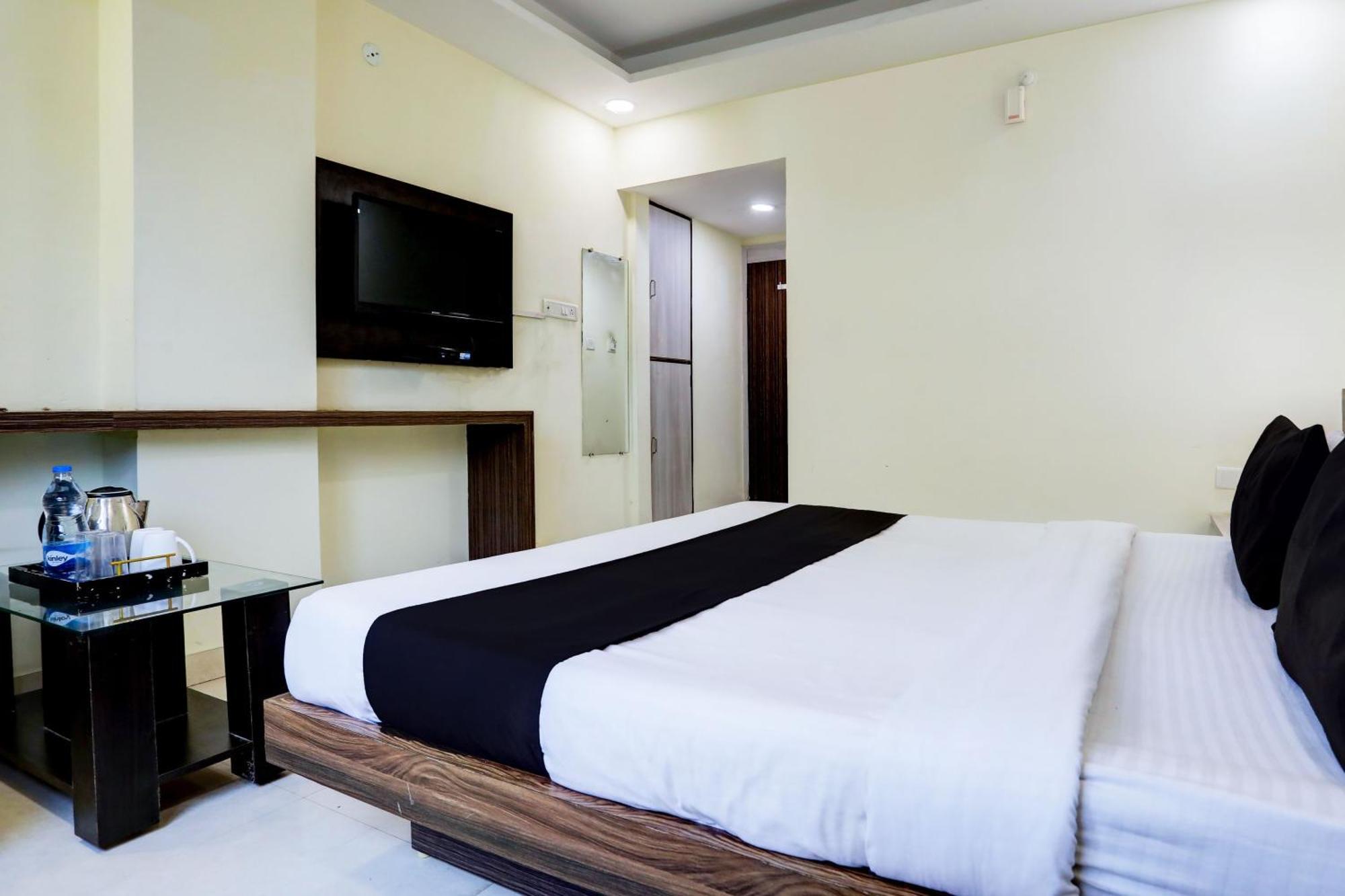 Samarda Kaliāsot Super Townhouse Hoshangabad Road Near Aashima Mall מראה חיצוני תמונה
