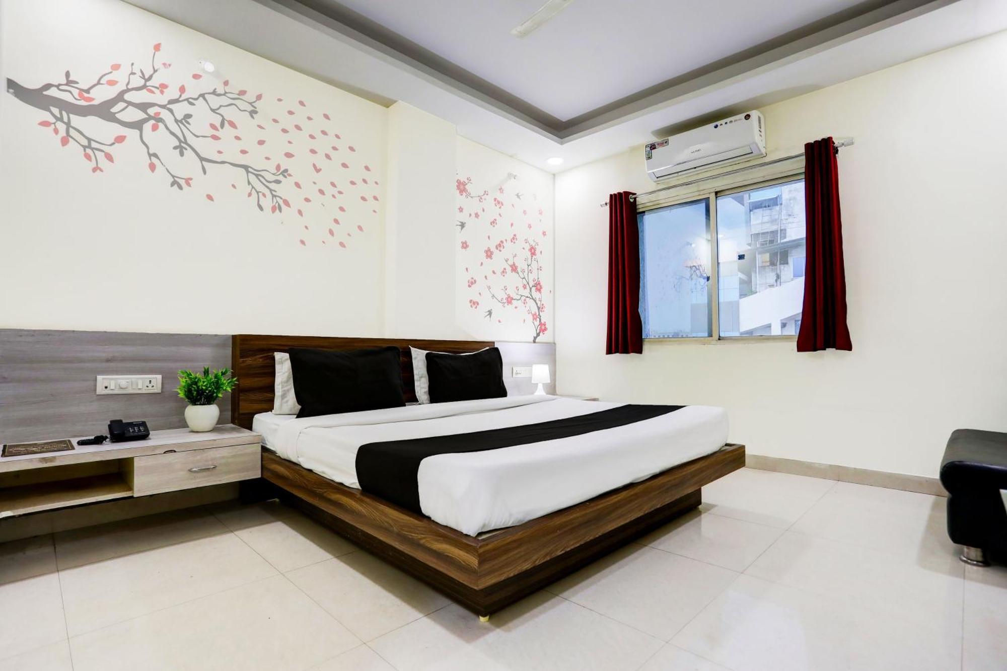 Samarda Kaliāsot Super Townhouse Hoshangabad Road Near Aashima Mall מראה חיצוני תמונה