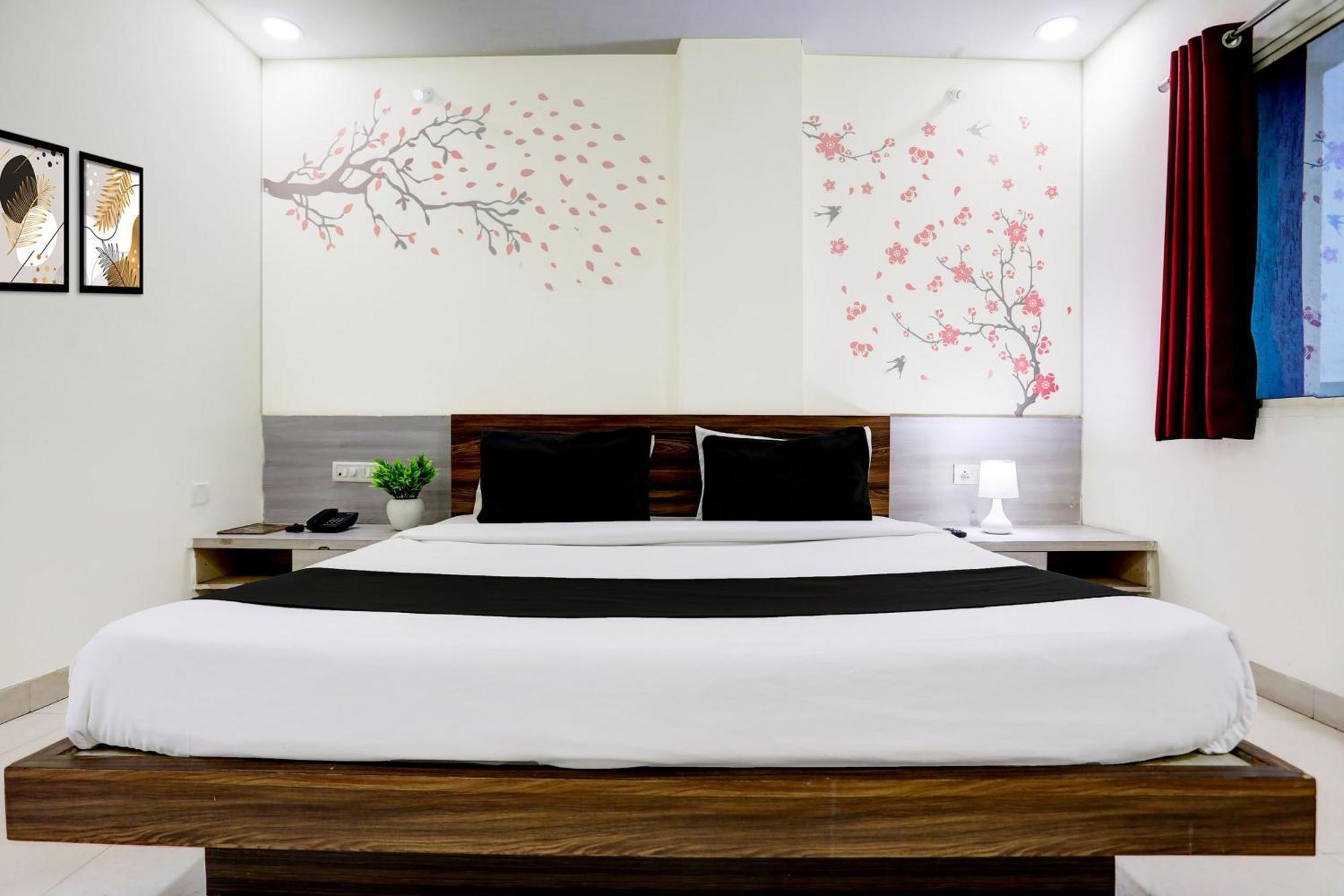 Samarda Kaliāsot Super Townhouse Hoshangabad Road Near Aashima Mall מראה חיצוני תמונה