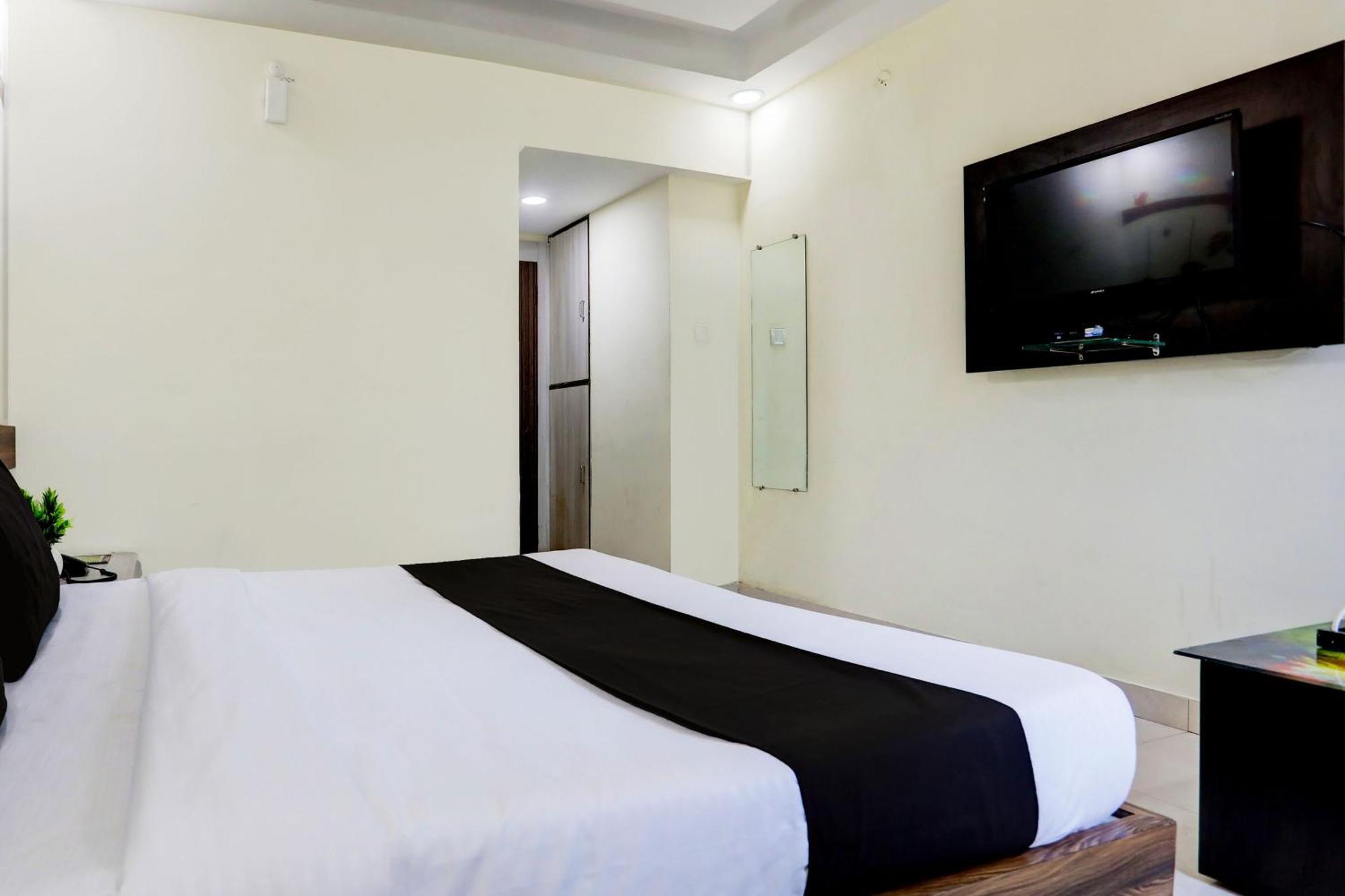 Samarda Kaliāsot Super Townhouse Hoshangabad Road Near Aashima Mall מראה חיצוני תמונה
