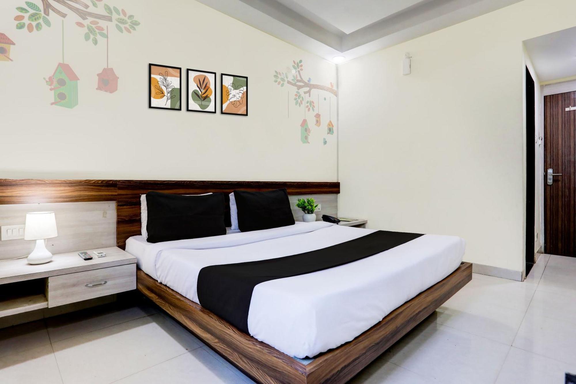 Samarda Kaliāsot Super Townhouse Hoshangabad Road Near Aashima Mall מראה חיצוני תמונה